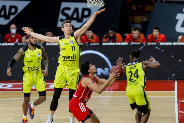 正是费内巴 正是费内巴