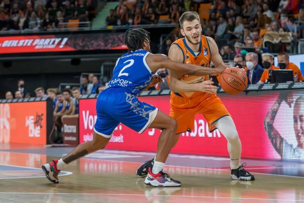 键比赛中的 键比赛中的