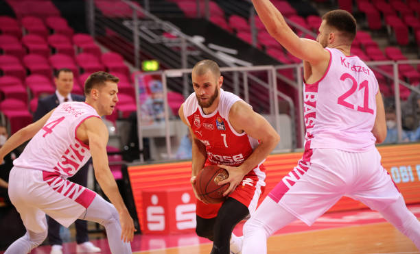 纵观整场比 纵观整场比