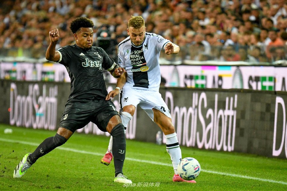 通过前场犯 通过前场犯