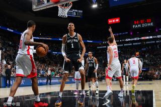 德罗赞持球 德罗赞持球